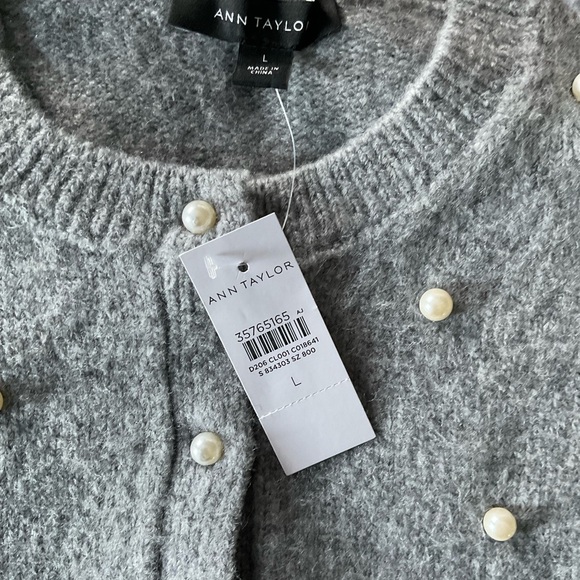 NWT!! Beautiful Ann Taylor Cardigan with Pearls!! - Picture 2 of 5
